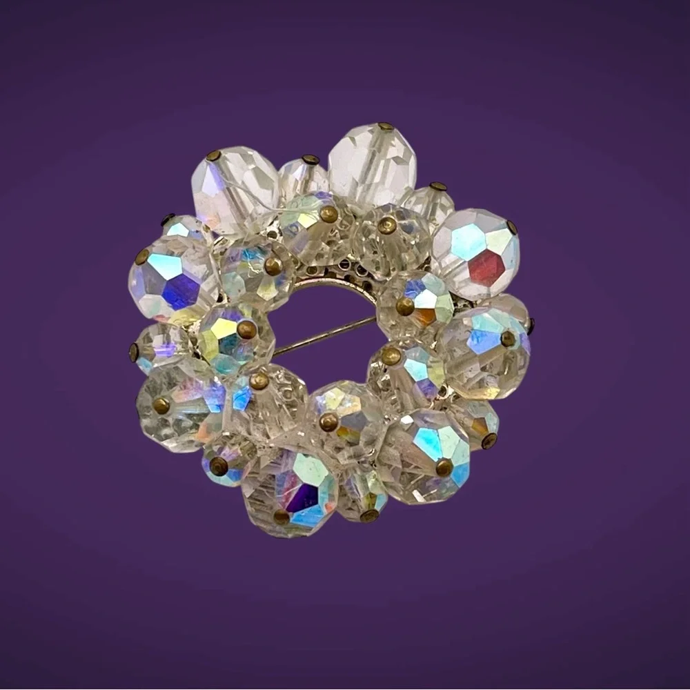 Stunning Vintage Faceted Crystal With Aurora Borealis Bead Wreath Circle Brooch